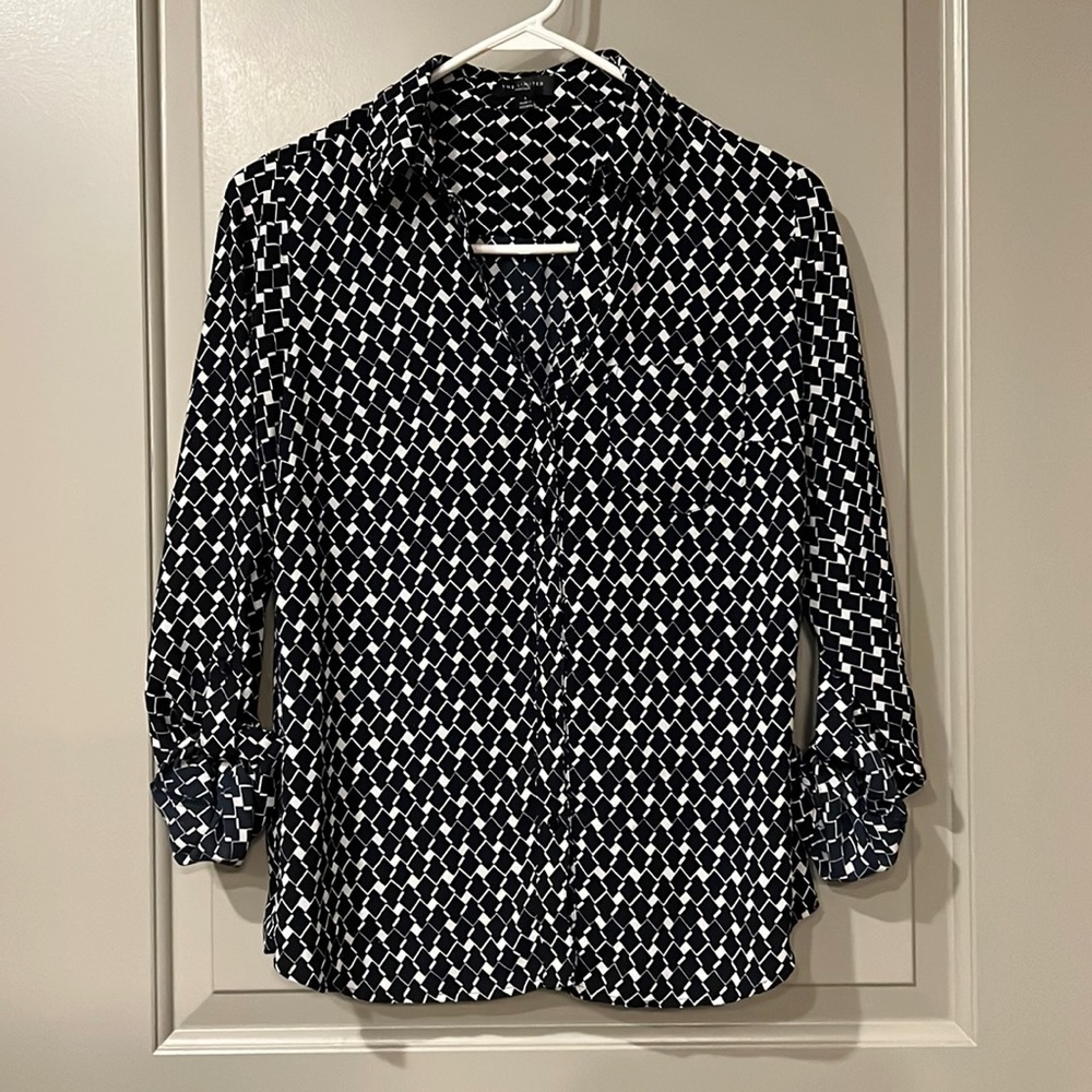 The Limited Geometric Pattern Button Down Blouse in Dark Navy
